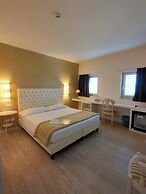 Nuova Opera Rooms