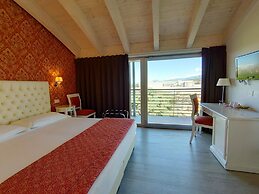Nuova Opera Rooms