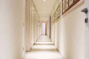 Nuova Opera Rooms