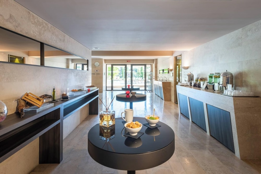 A.Roma Lifestyle Hotel