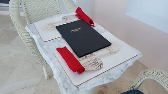 Ocean West Boutique Hotel