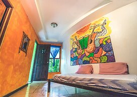 Pura Vida Hostel