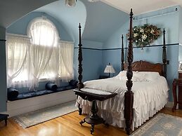 Marshlands Inn