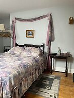 Marshlands Inn