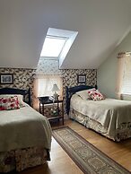 Marshlands Inn