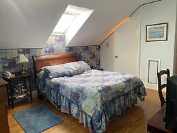 Marshlands Inn