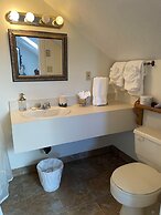 Marshlands Inn