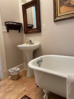 Marshlands Inn