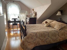 Marshlands Inn