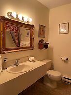 Marshlands Inn