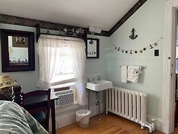 Marshlands Inn