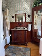 Marshlands Inn