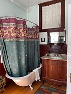 Marshlands Inn