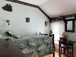 Marshlands Inn