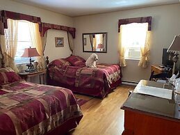 Marshlands Inn