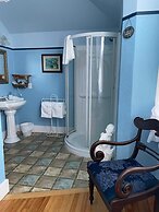 Marshlands Inn