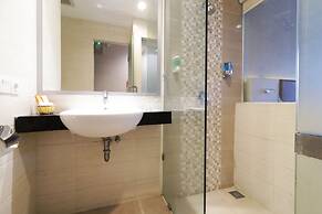 Dewarna Hotel & Convention