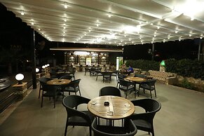 Mavruka Hotel