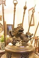 Dragon Hotel