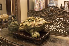 Dragon Hotel