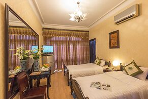 Dragon Hotel