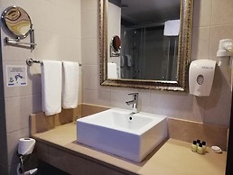 Seaden Sea World Resort & Spa