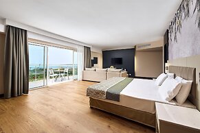 Seaden Sea World Resort & Spa