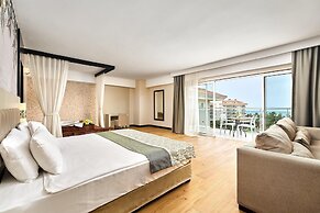 Seaden Sea World Resort & Spa