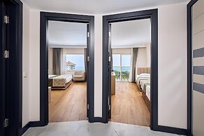 Seaden Sea World Resort & Spa