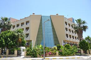 Larissa Inn