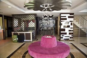 Holiday City Hotel