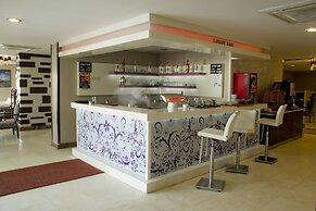 Holiday City Hotel