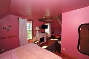 Little Shemogue Inn