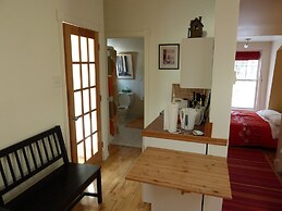 Little Shemogue Inn