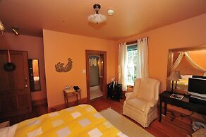 Little Shemogue Inn
