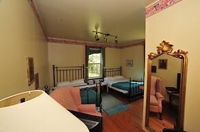 Little Shemogue Inn