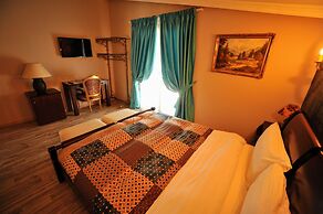 Dream Hotel
