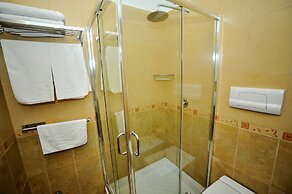 Dream Hotel
