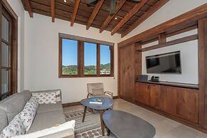 Las Catalinas Doorway
