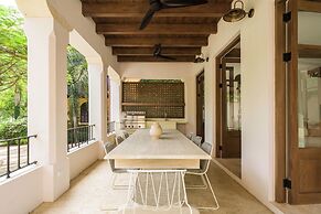 Las Catalinas Doorway