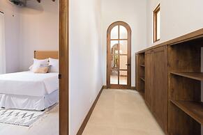 Las Catalinas Doorway