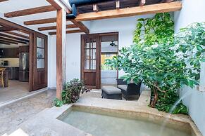 Las Catalinas Doorway