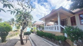 Krisada Beach Resort