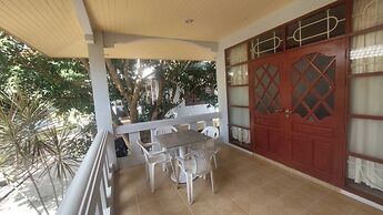 Krisada Beach Resort