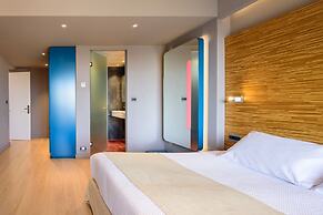Essence Hotel