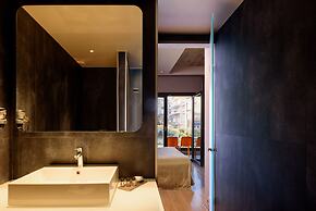 Essence Hotel