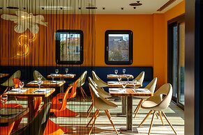 Essence Hotel