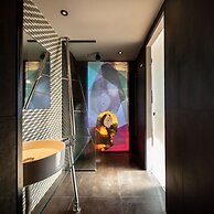 Essence Hotel