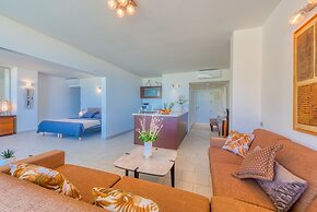 Le Domaine Anse Marcel Beach Resort