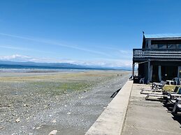 Sand Pebbles Inn